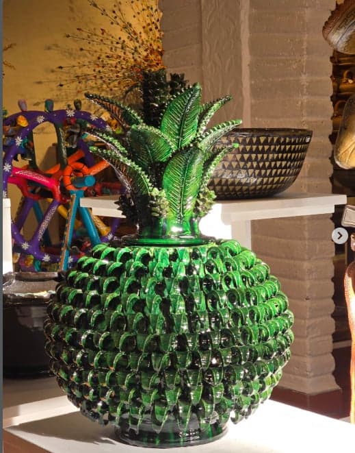 Piña artesanal de cerámica vidriada verde de gran formato
